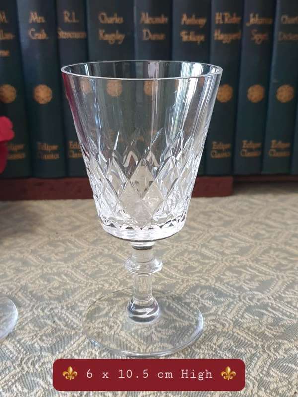 5 CRYSTAL SHERRY GLASSES