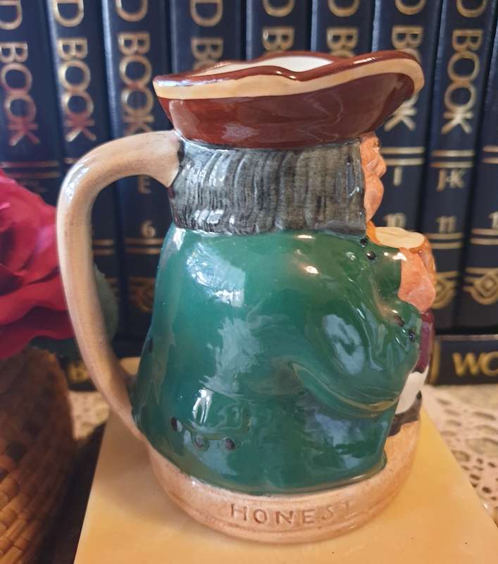 ROYAL DOULTON TOBY JUG