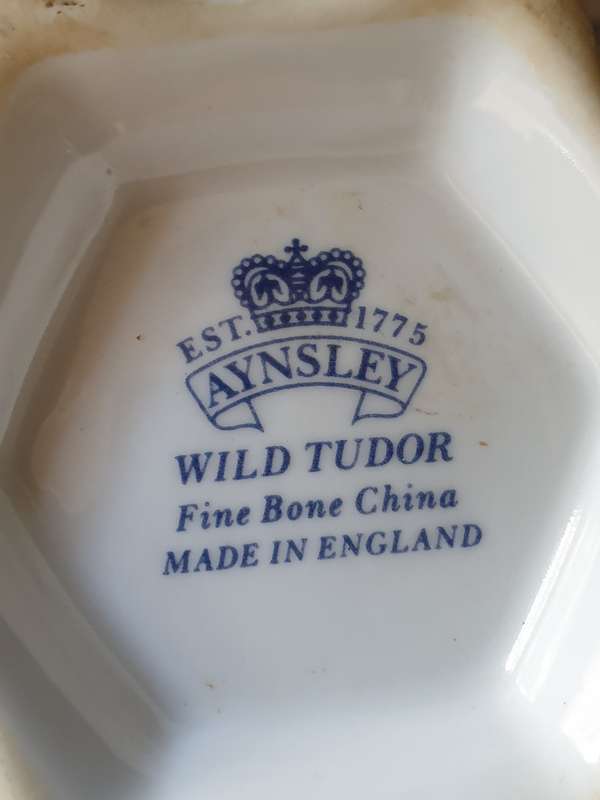 Aynsley Wild Tudor  JAR WITH LID  | Fine Bone China |