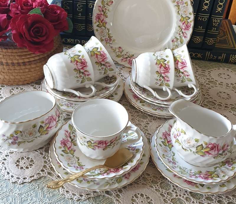 OLD FOLEY TEA SET MADE IN ENGLAND WITH GOLD PLATED SUGAR SPOON