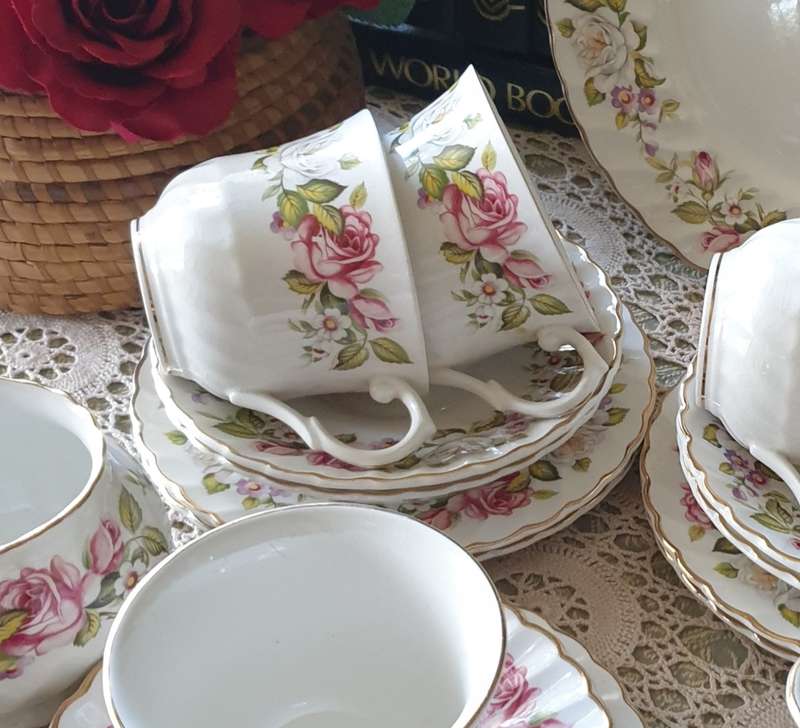 OLD FOLEY TEA SET MADE IN ENGLAND WITH GOLD PLATED SUGAR SPOON