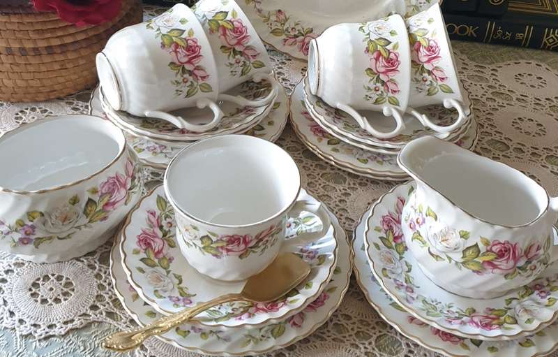 OLD FOLEY TEA SET MADE IN ENGLAND WITH GOLD PLATED SUGAR SPOON