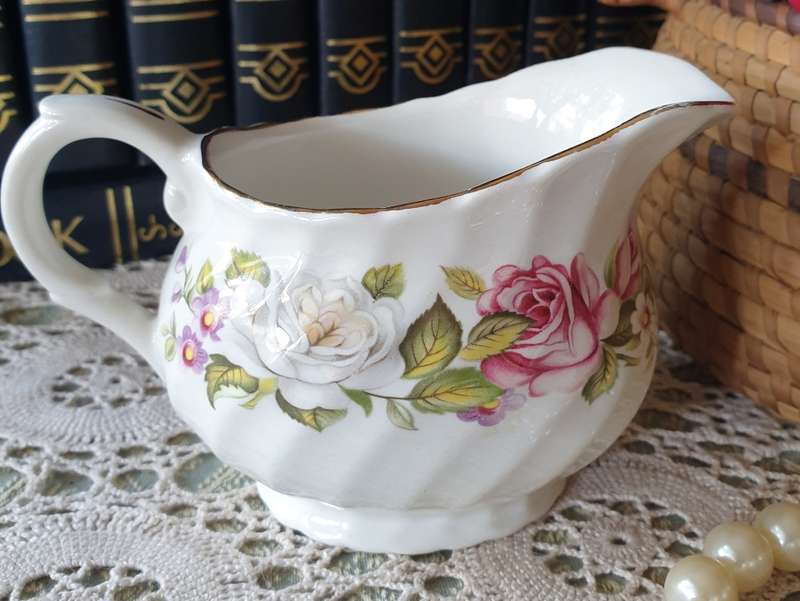 OLD FOLEY TEA SET MADE IN ENGLAND WITH GOLD PLATED SUGAR SPOON