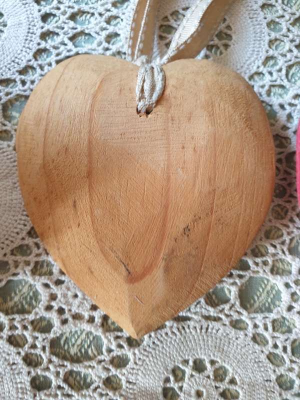 3 WOODEN HEARTS AND HEART TRINKET BOX