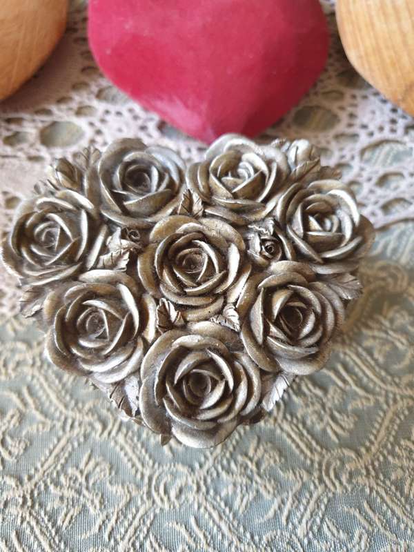 3 WOODEN HEARTS AND HEART TRINKET BOX