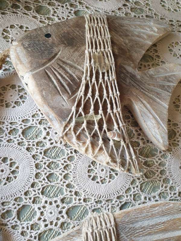 SET OF WOODEN FISH | NEEDS A FEW  SEA SHELLS |