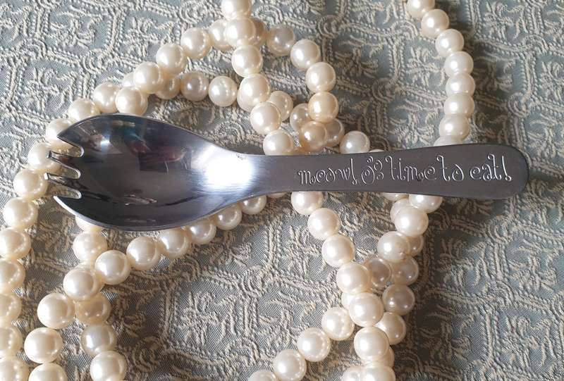 STAINLESS STEEL KITTY SERVING SPOON