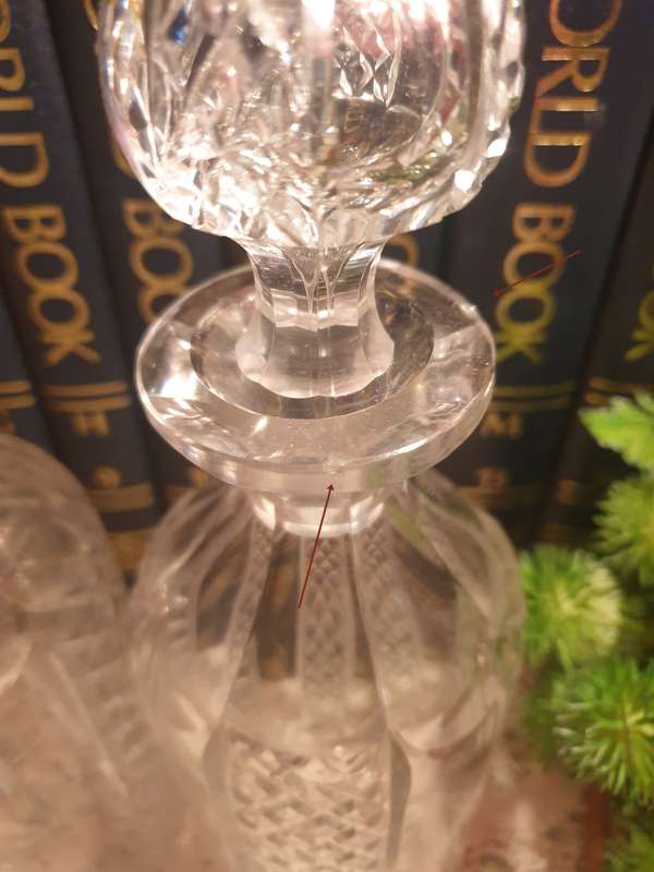 SET OF DECANTERS