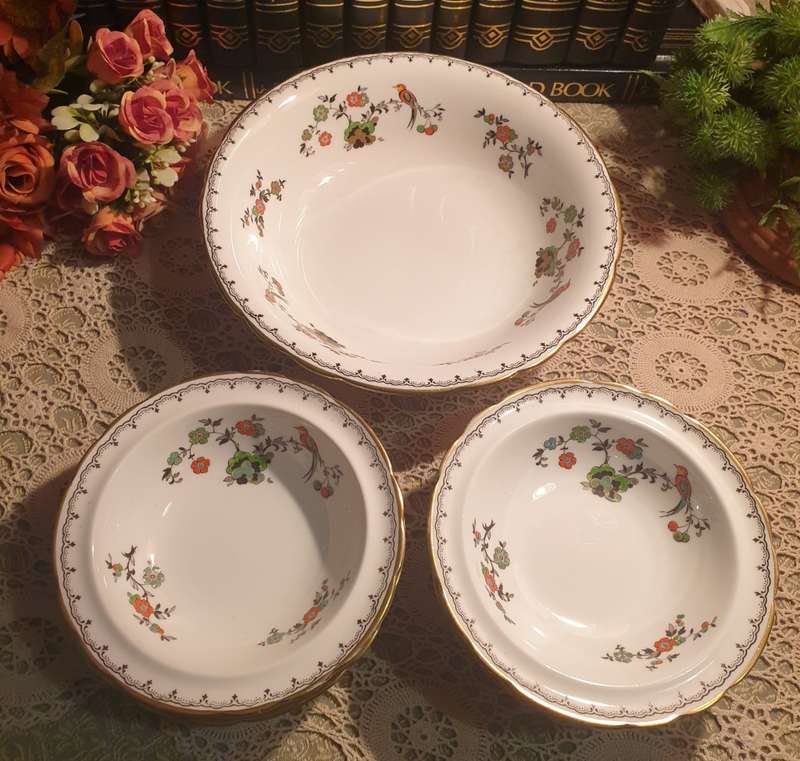 TUSCAN DESSERT SET | HAND PAINTED | EXCELLENT CONDITION |