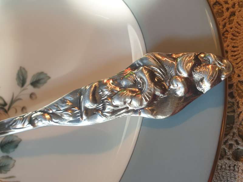 VINTAGE CAKE LIFTER | PLATED |