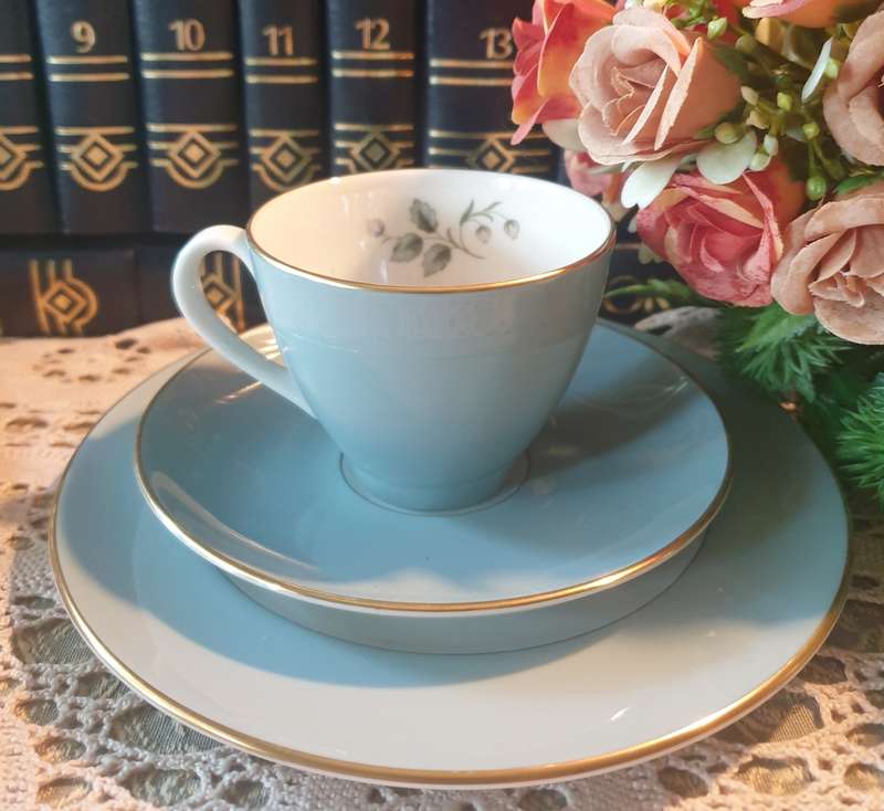 ROYAL DOULTON COFFEE SET | VERY GOOD CONDITION |