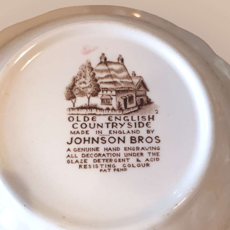 Olde English Country Side Johnson Bros | DINNER SET |  Manufactured 1970-1979 |