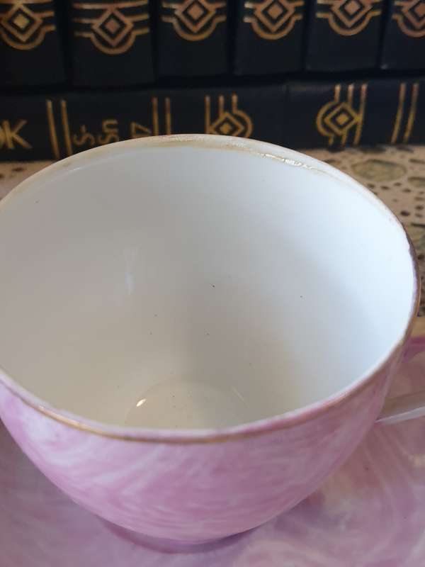 3 CUPS AND SAUCERS (PINK)