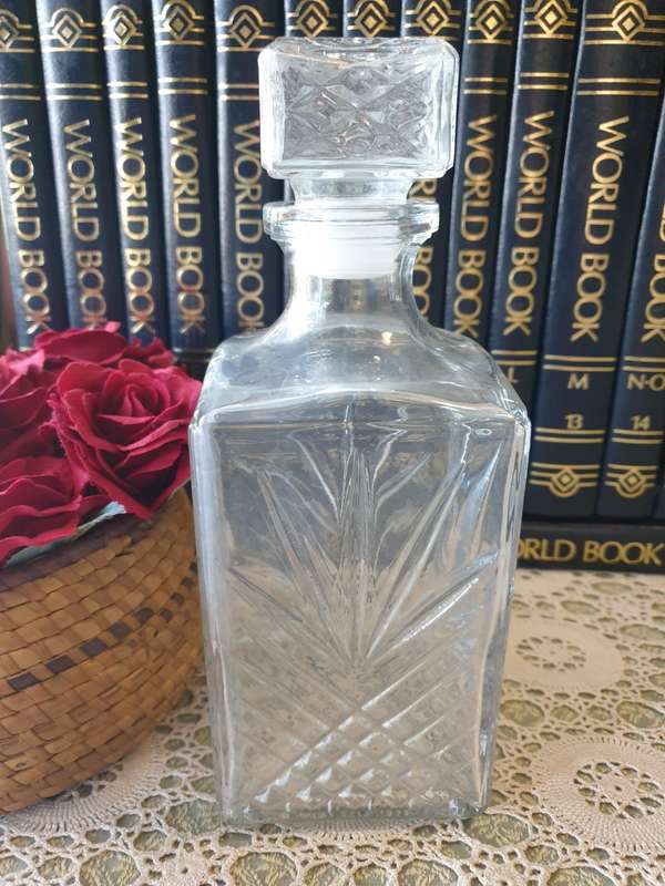 DECANTER