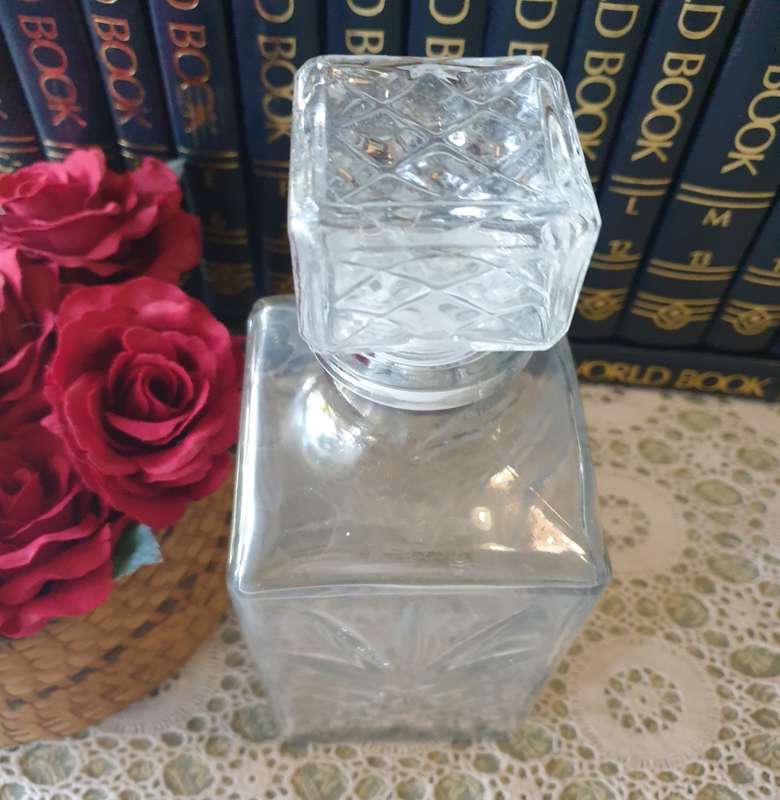 DECANTER