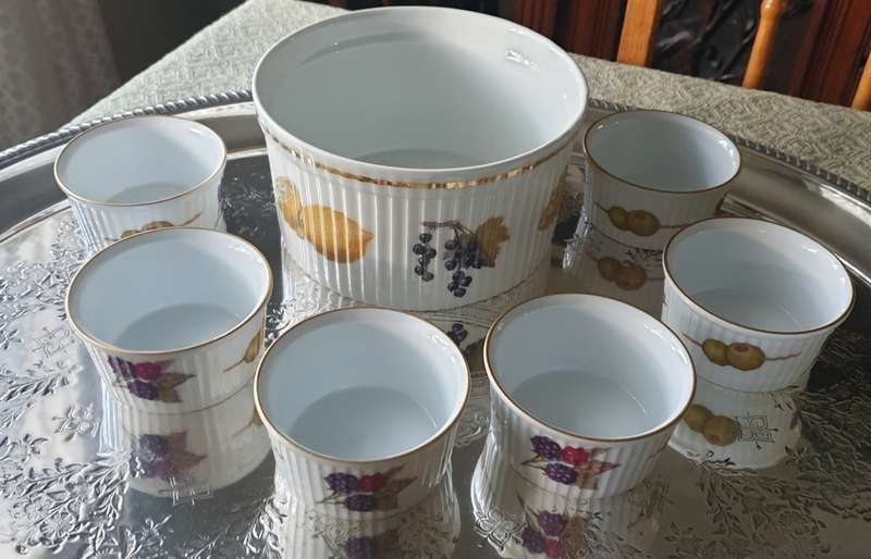 Royal Worcester Evesham Gold Soufle  SET