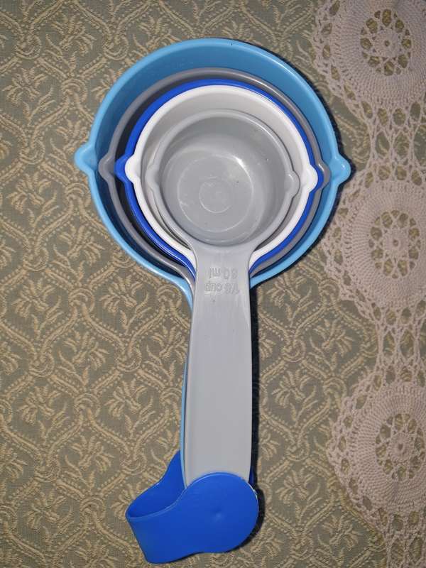 Measuring cups