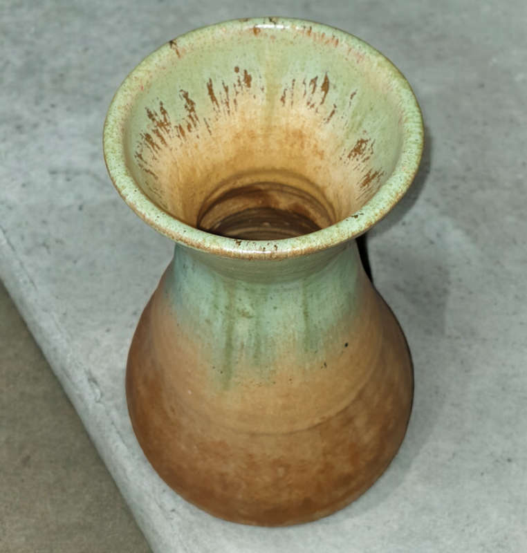 VTG POTTERY VASE