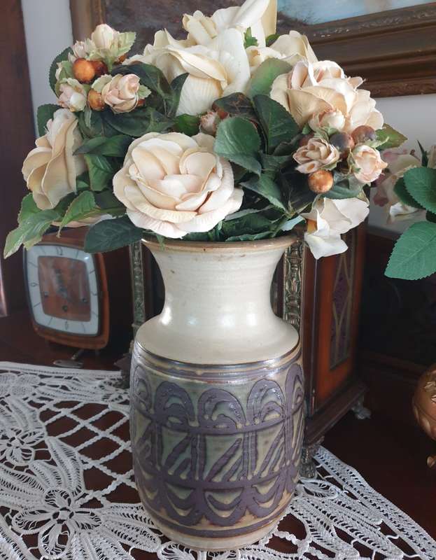 LARGE POTTERY VASE
