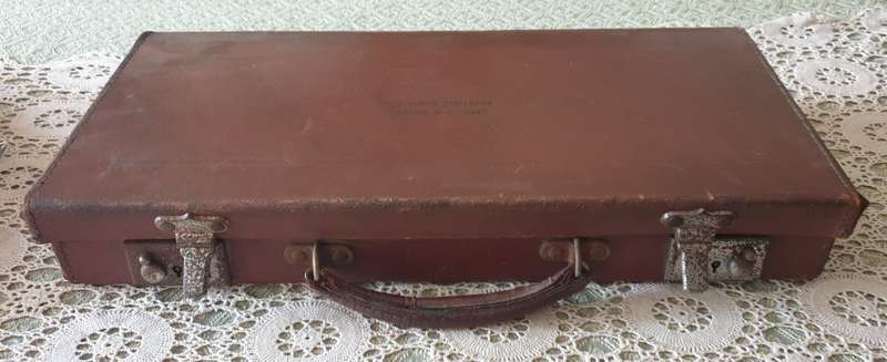VINTAGE LEATHER CASE