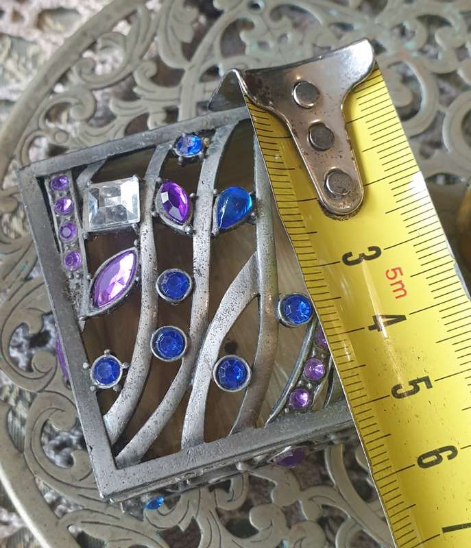 SMALL TRINKET BOX WITH PERFUME BOTTLE