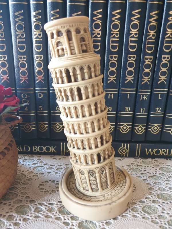 LEANING TOWER OF PISA