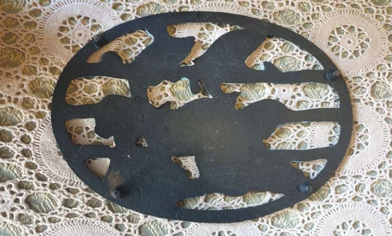 CAST IRON TRIVET