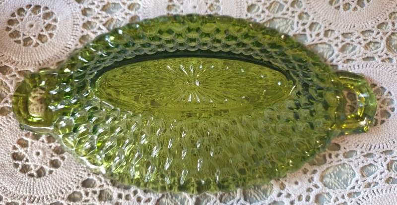 1970S INDIANA GLASS  OLIVE GREEN PICKLE DISH
