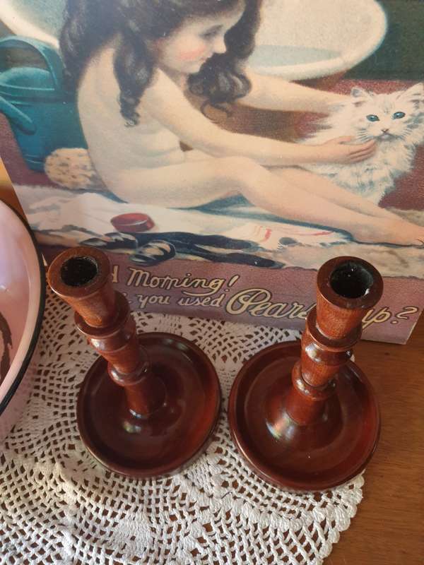 SET OF WOODEN CANDLE HOLDERS