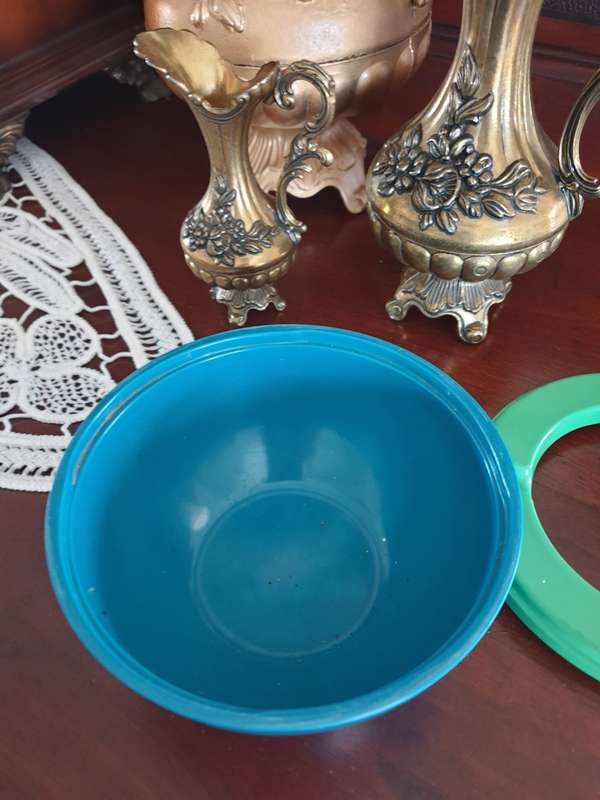 VINTAGE ASHTRAY | BAKELITE? |