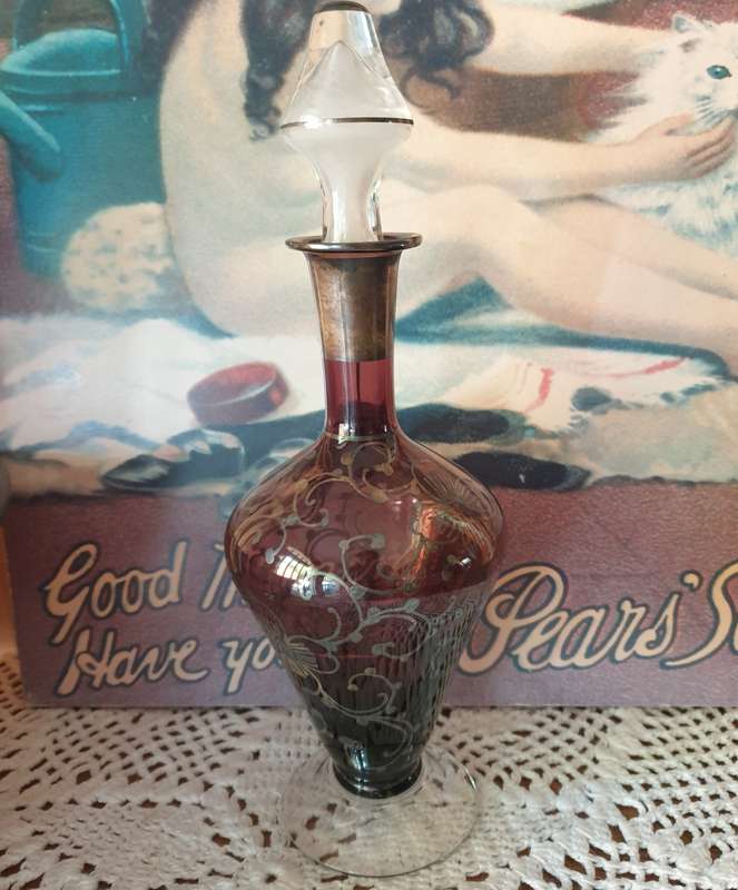 Vintage VENETIAN  Purple/Amethyst Glass Decanter