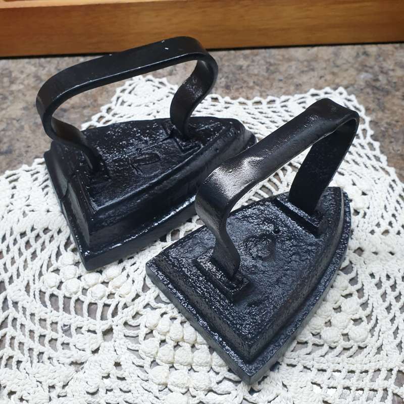 Vintage cast iron, coal stove clothing Sad Iron