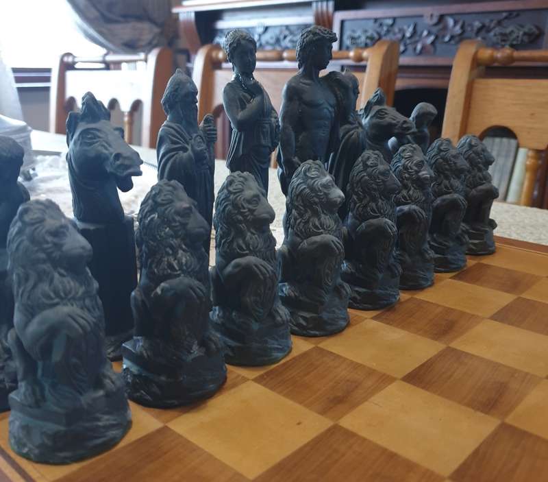 Ancient Greeks Chess Set