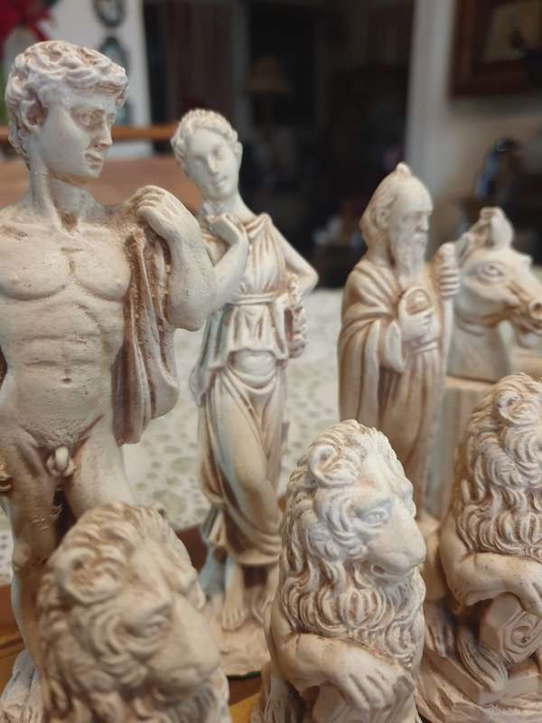 Ancient Greeks Chess Set
