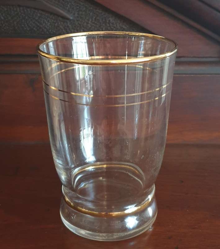 VINTAGE FRENCH ART DECO  GLASSES  | 7 x 9 cm High |
