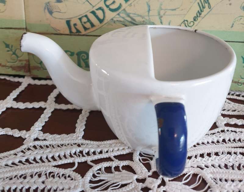 Antique enamelled medicine cup - marked Kockum Sweden 10cm