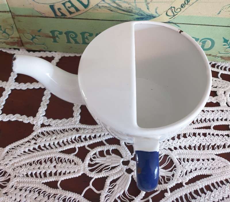 Antique enamelled medicine cup - marked Kockum Sweden 10cm