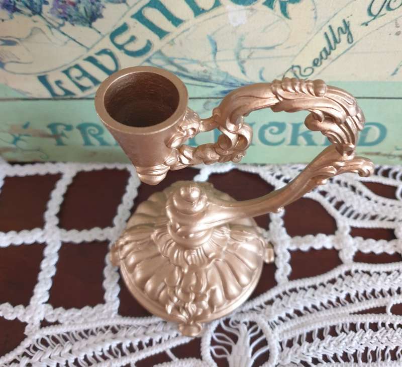 ITALIAN METAL CANDLE HOLDER  | 10 X 13 CM HIGH |