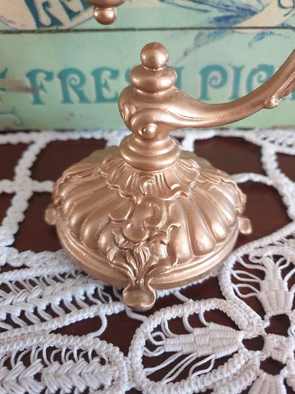 ITALIAN METAL CANDLE HOLDER  | 10 X 13 CM HIGH |