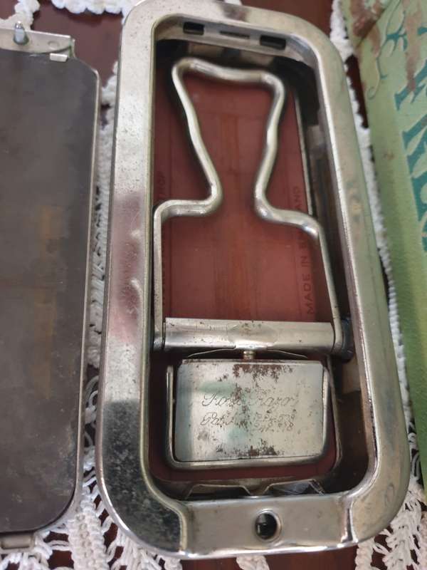 Vintage Rolls-Razor | 15.5 x 7 x 2 cm | made in England |