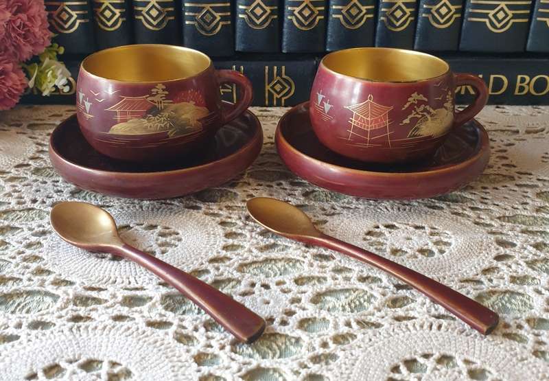 1960s Chinoiserie Wood Lacquered Set