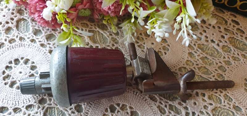 Vintage German Bakelite Tub Pencil Sharpener Fedra 4900 Lead Pointer Drafting | good working order |