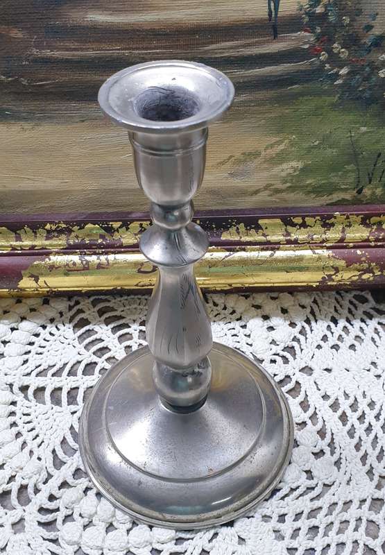 METAL CANDLE HOLDER