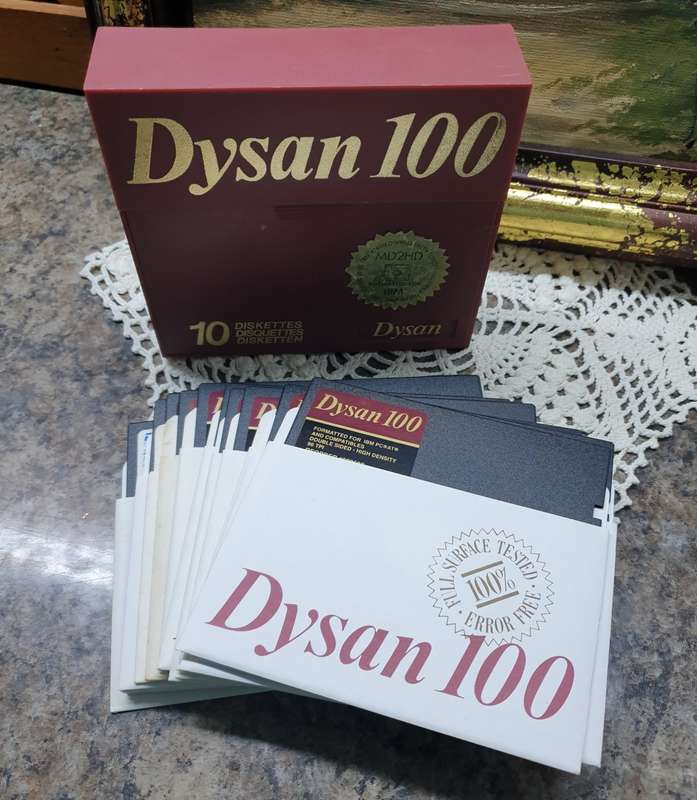 Dysan  Vintage Floppy DISKS | COLLECTOR`S ITEM | 16 DISKS |