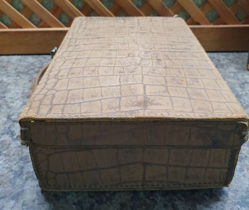 BRITISH MADE VINTAGE TRAVEL STATIONARY CASE