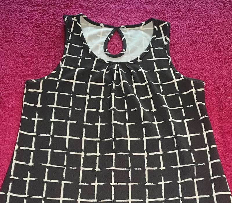 DRESS SIZE 36