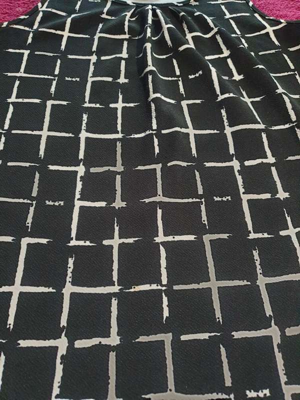 DRESS SIZE 36