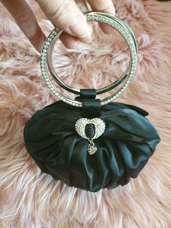 SMALL BLACK EVENING BAG