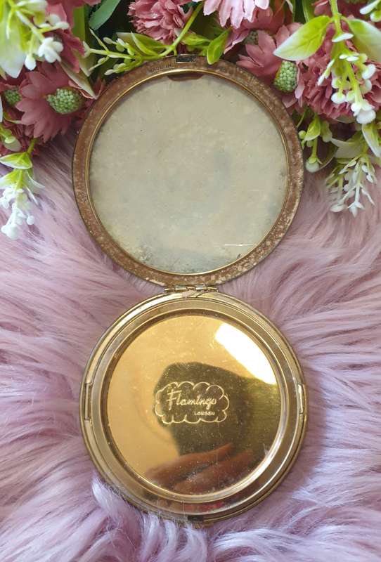 VINTAGE COMPACT