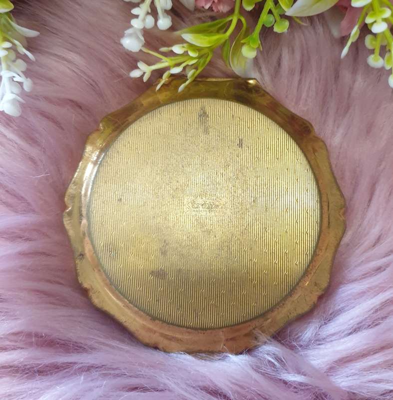 VINTAGE COMPACT